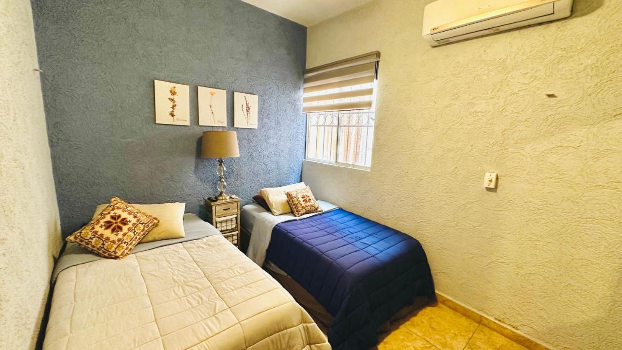 Franks House "Shared House" Appartement Cancún Buitenkant foto